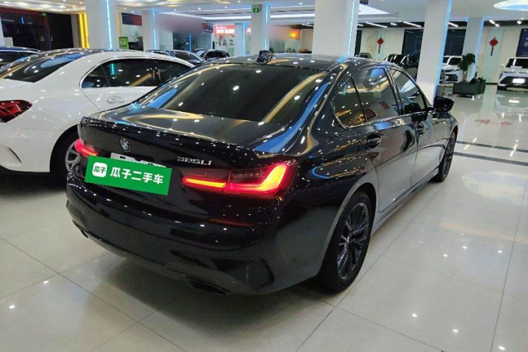 宝马3系 2022款 325Li M运动曜夜套装车身外观6005