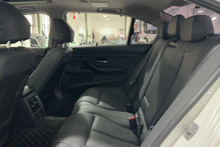 宝马3系 2016款 320Li 时尚型车身外观6008