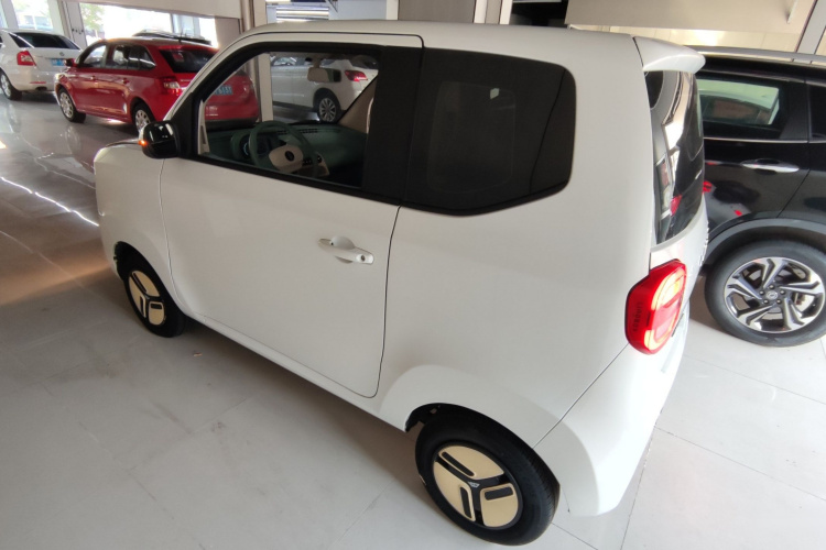 凌宝汽车 凌宝uni 2022款 微甜版车身外观4