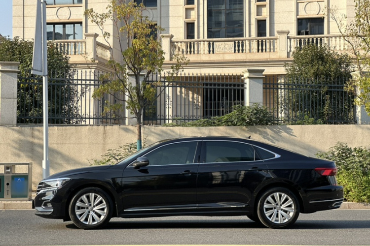 大众 帕萨特 2019款 330TSI 精英版 国VI车身外观6005