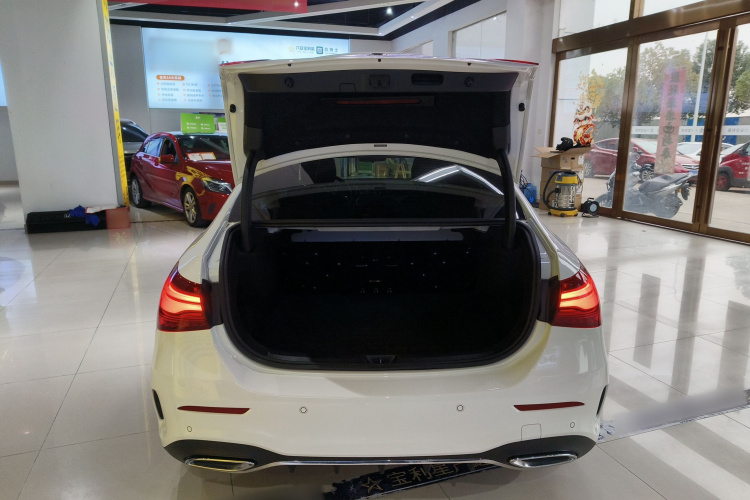 奔驰A级 2023款 A 200 L 时尚型机舱底盘23