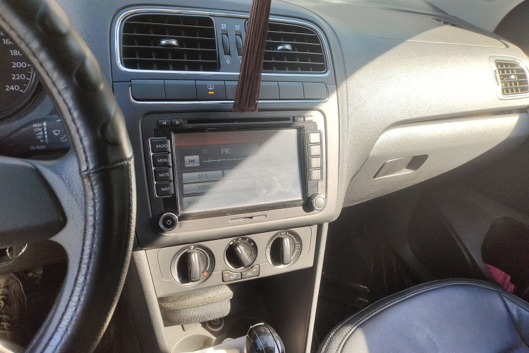 大众 Polo 2011款 1.6L 自动致尚版局部细节16