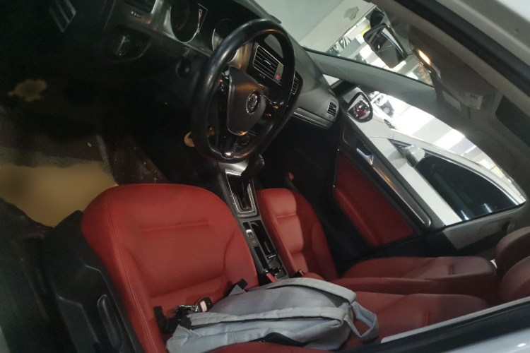 大众 高尔夫 2015款 1.6L 自动舒适型局部细节19