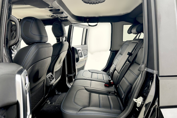 北京BJ40 2020款 2.0T 自动四驱城市猎人版侠客型中控内饰7007