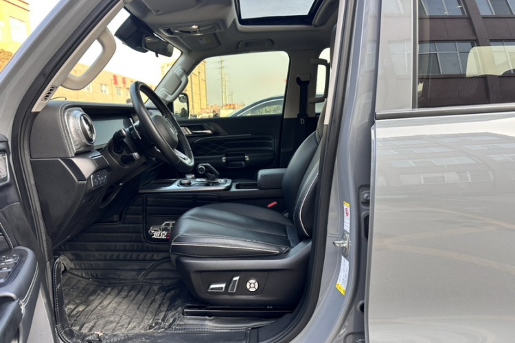 坦克300 2021款 越野版 2.0T 征服者局部细节19