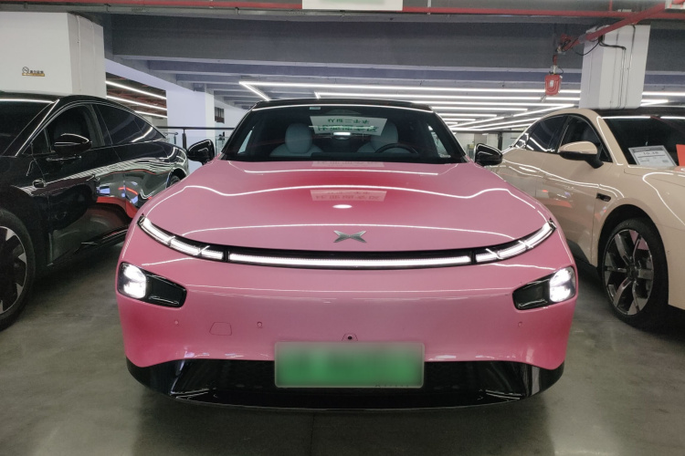 小鹏P7 2023款 P7i 702 Pro车身外观2