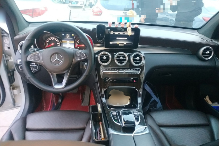 奔驰GLC 2016款 GLC 260 4MATIC 动感型中控内饰7002