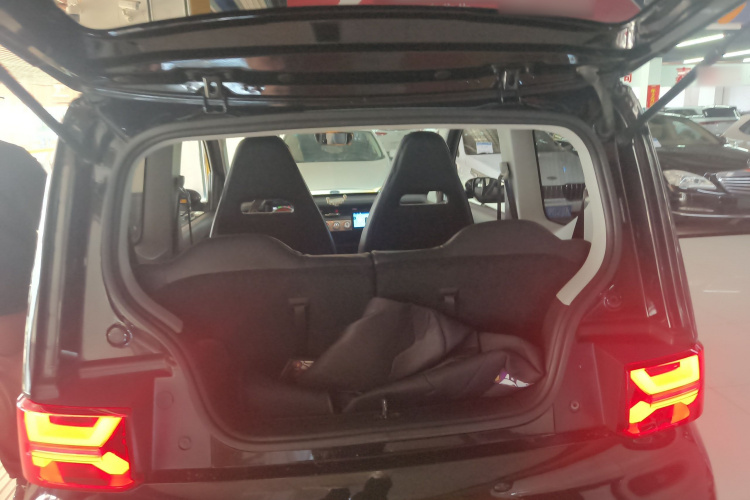 五菱汽车 宏光MINIEV 2022款 GAMEBOY 200km 玩咖款 磷酸铁锂机舱底盘23