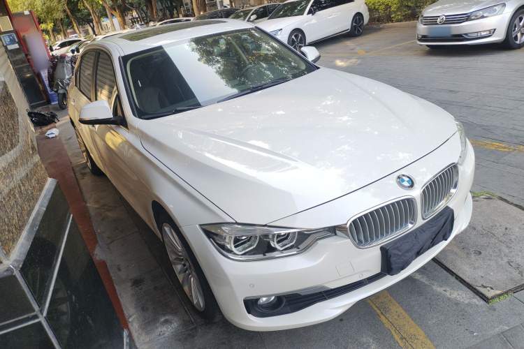 宝马3系 2018款 320Li 时尚型车身外观3