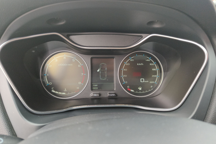 吉利汽车 远景X6 2016款 1.8L 手动豪华型局部细节14