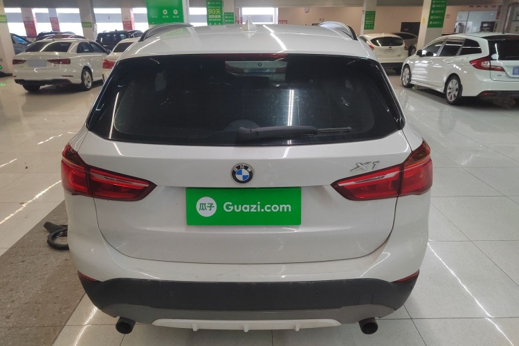 宝马X1 2016款 sDrive20Li 豪华型车身外观6