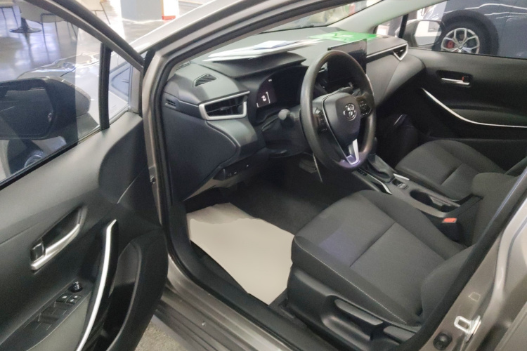 丰田 卡罗拉 2024款 1.8L 智能电混双擎 先锋版中控内饰20