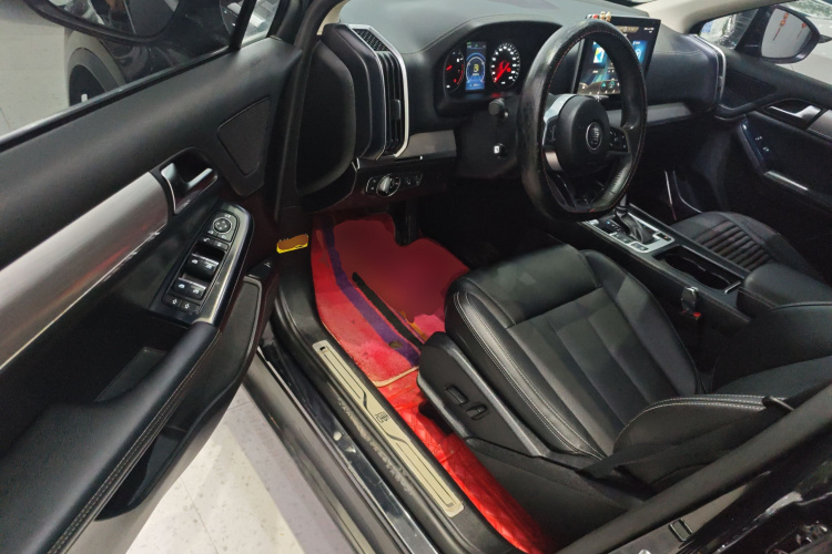 比亚迪 唐 2019款 2.0T 自动智联尊贵型 7座 国VI中控内饰7003