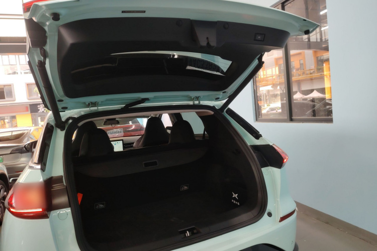 小鹏G3 2021款 G3i 520N机舱底盘23