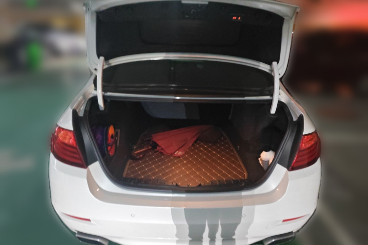 宝马5系 2015款 535Li 领先型中控内饰23