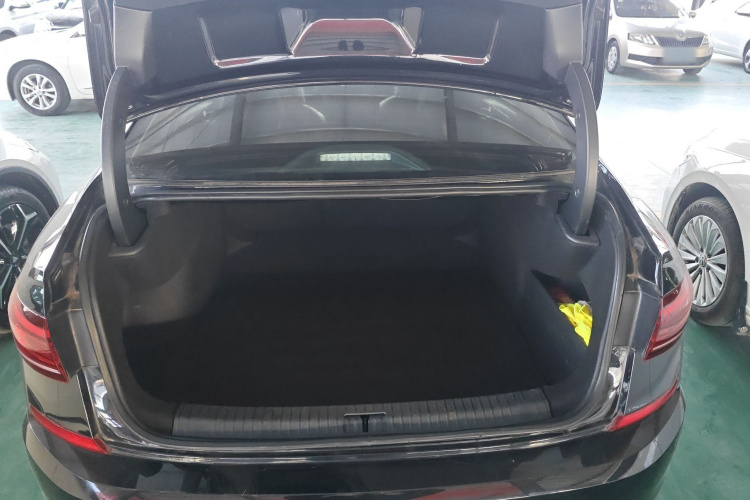 大众 帕萨特 2022款 280TSI 商务版机舱底盘23