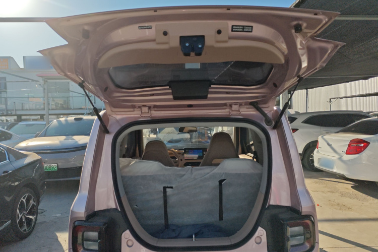 吉利银河 2024款 熊猫mini 200km 耐力熊机舱底盘23