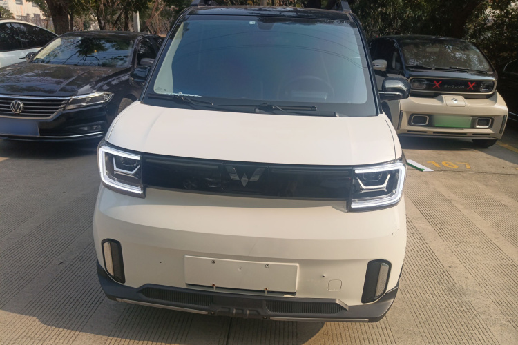 五菱汽车 宏光MINIEV 2022款 GAMEBOY 200km 玩咖款 磷酸铁锂车身外观2