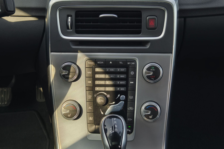 沃尔沃S60 2017款 S60L T5 智驭版局部细节16