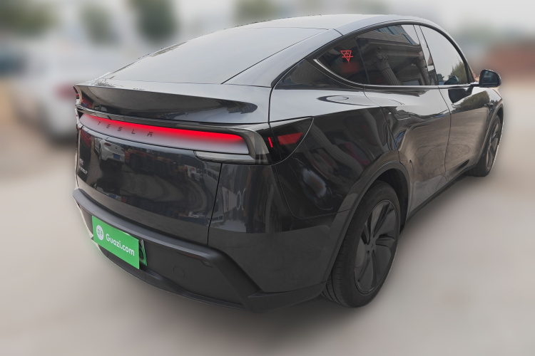 特斯拉 Model Y 2025款 后轮驱动 首发版车身外观7