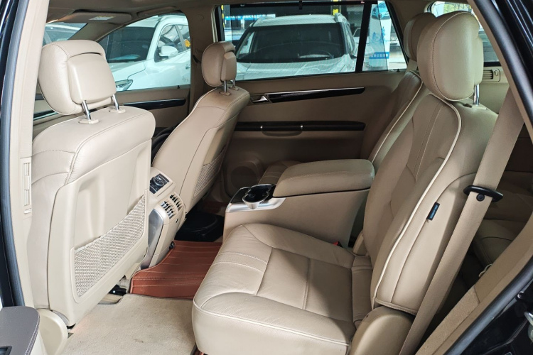 奔驰R级 2015款 R 320 4MATIC 豪华型中控内饰21