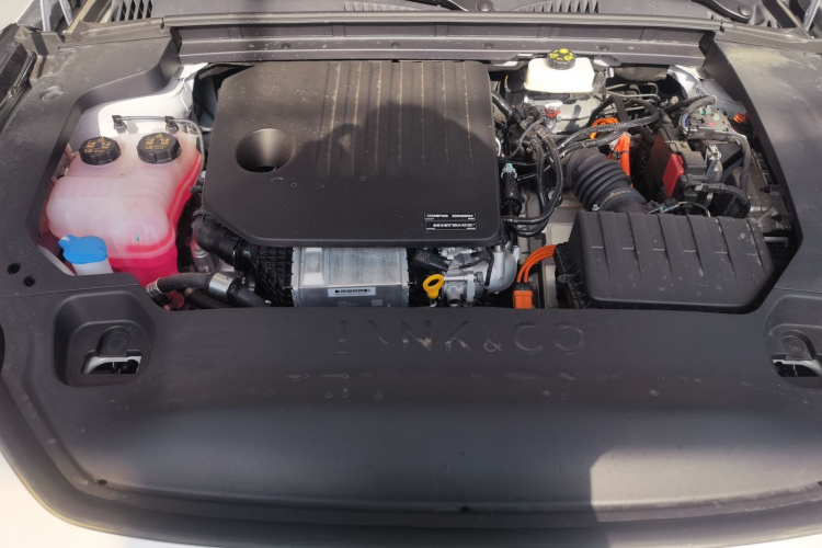 领克07 2024款 EM-P 126长续航 Ultra机舱底盘24