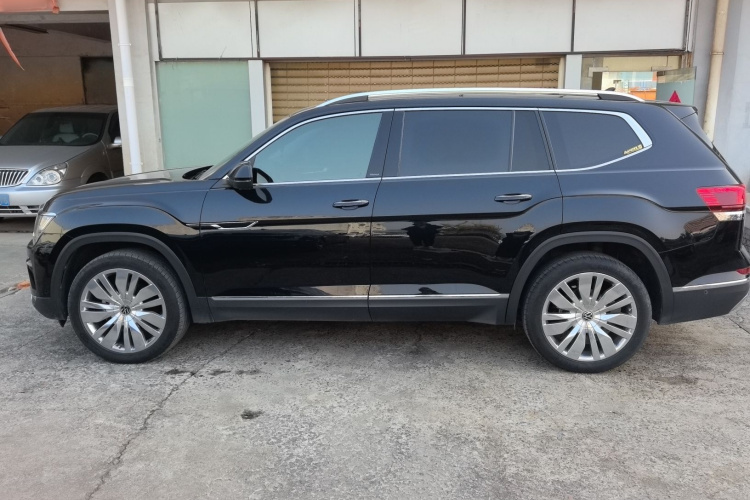 大众 途昂 2022款 530 V6 四驱尊崇旗舰版车身外观4