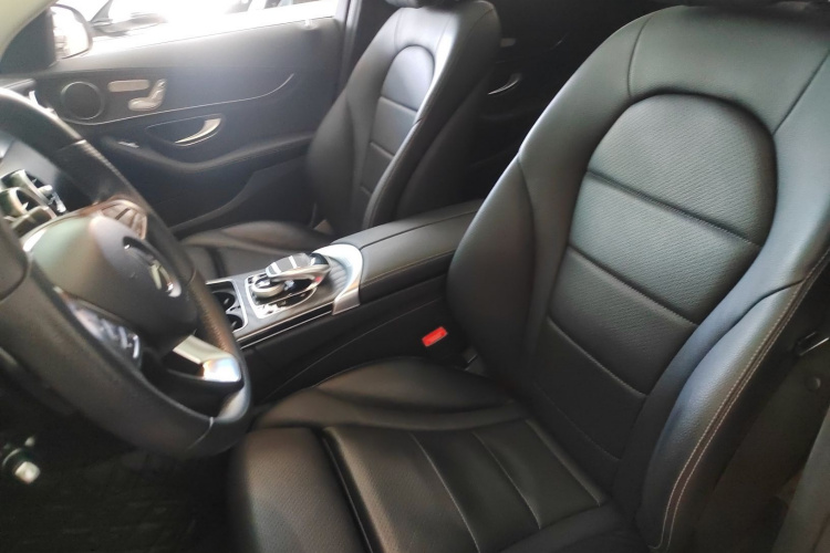 奔驰C级 2017款 改款 C 200 L 运动版中控内饰19