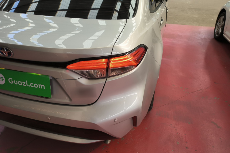 丰田 雷凌 2021款 双擎 1.8H E-CVT豪华版车身外观6006