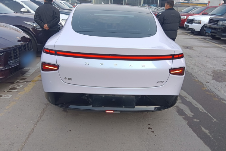 小鹏P7 2022款 480G+车身外观6004