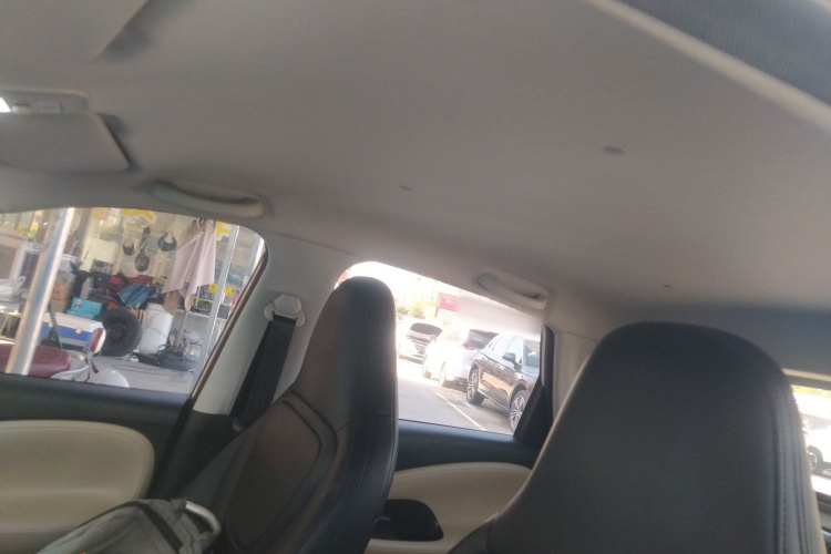 五菱汽车 五菱缤果 2023款 333km 快享款中控内饰22