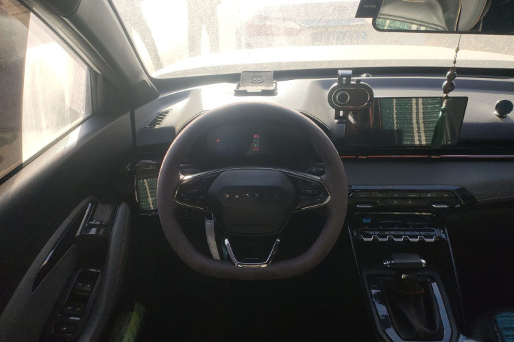 宝骏RS-3 2020款 1.5T CVT智能尊贵型中控内饰13