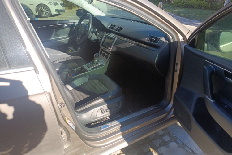 大众 迈腾 2013款 2.0TSI 尊贵型局部细节9005