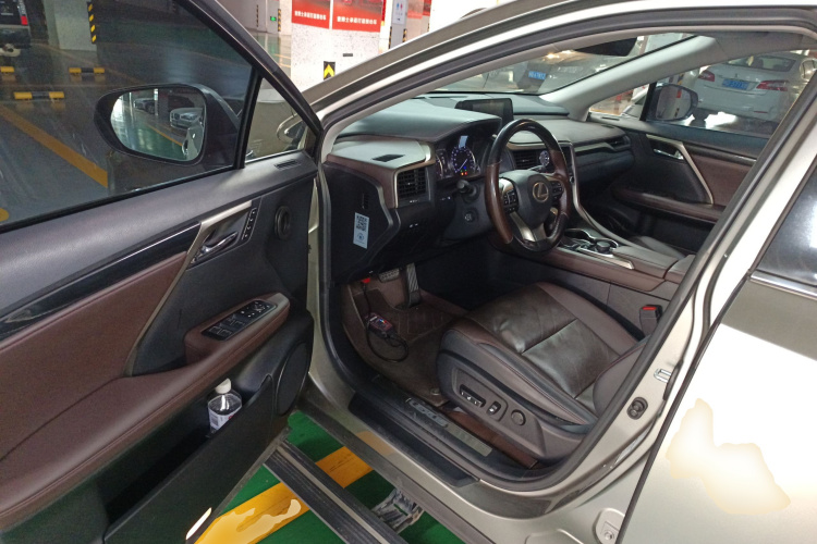 雷克萨斯RX 2016款 450h 四驱典雅版中控内饰20