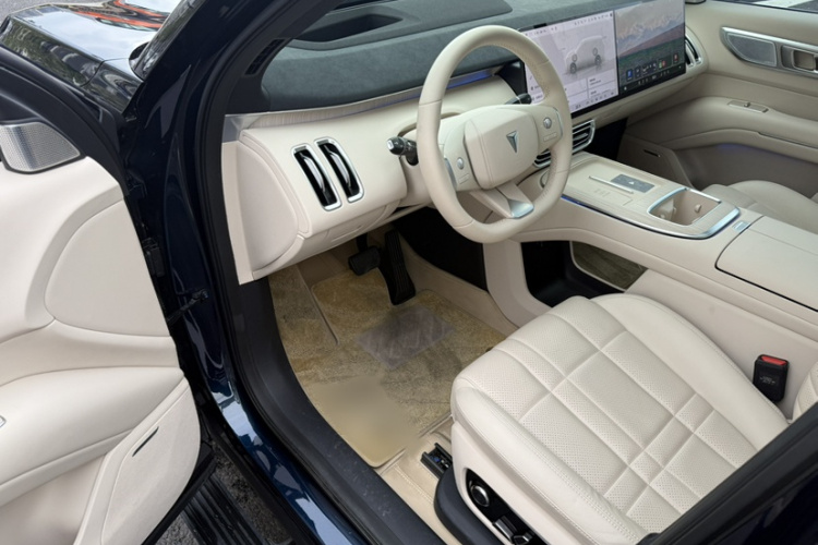 深蓝汽车 深蓝S09 2025款 四驱Ultra+ 高定版局部细节19