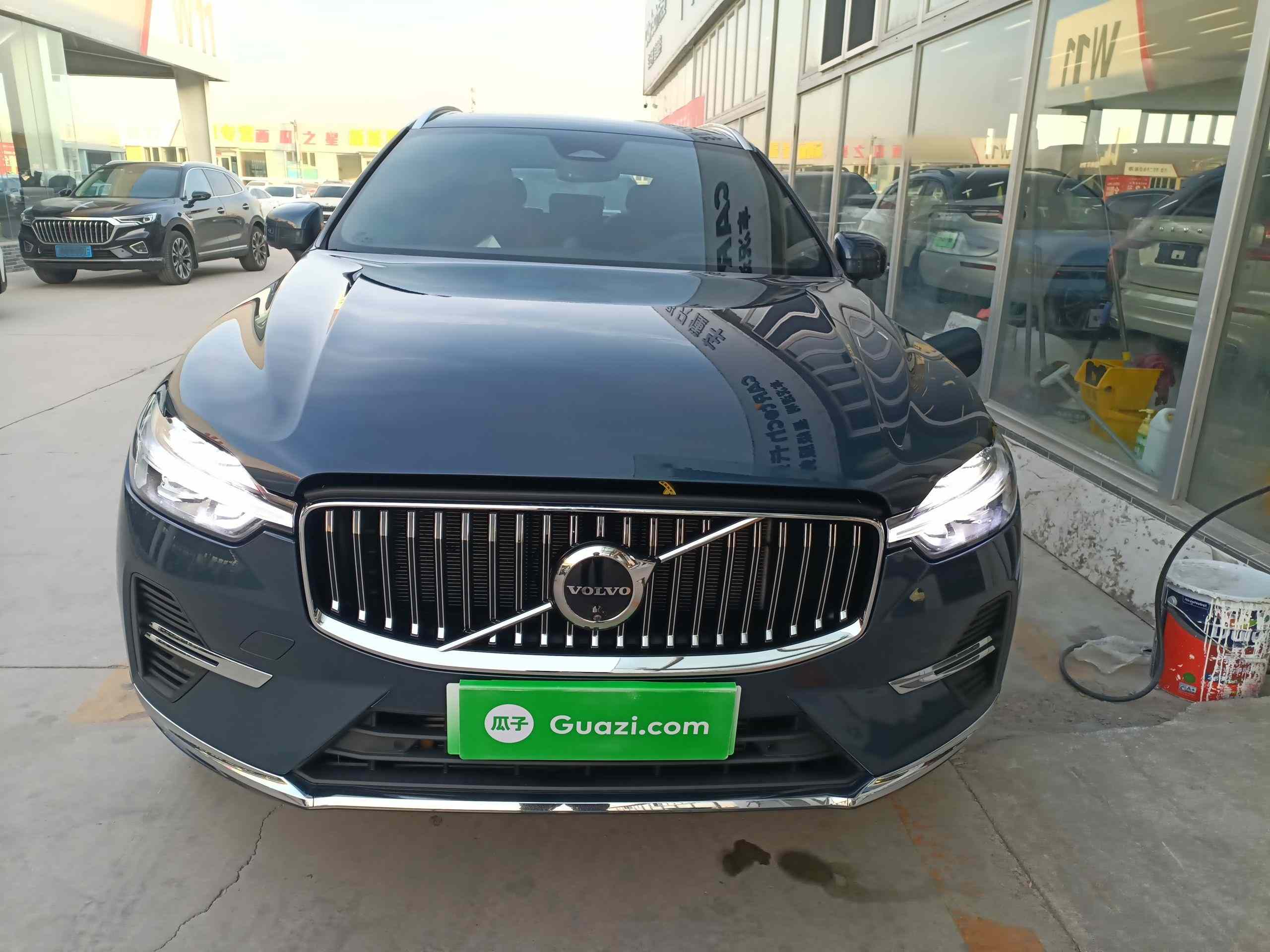 沃尔沃XC60新能源 2025款 插电式混动 长续航四驱智雅豪华版(2)