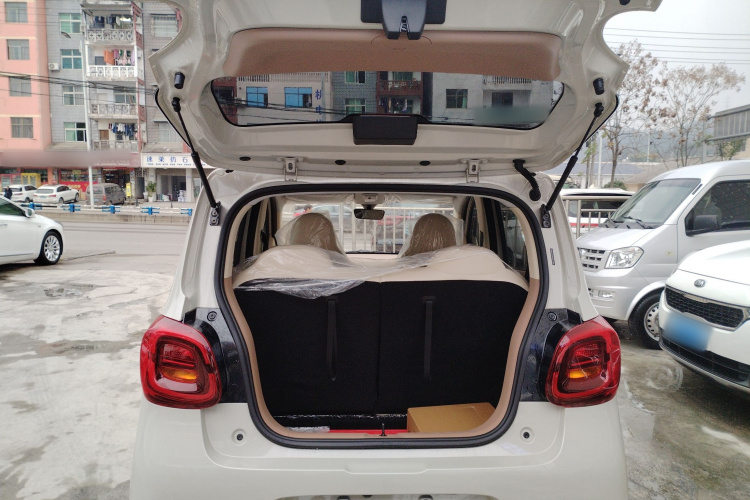 五菱汽车 宏光MINIEV 2025款 四门版 臻享款机舱底盘23