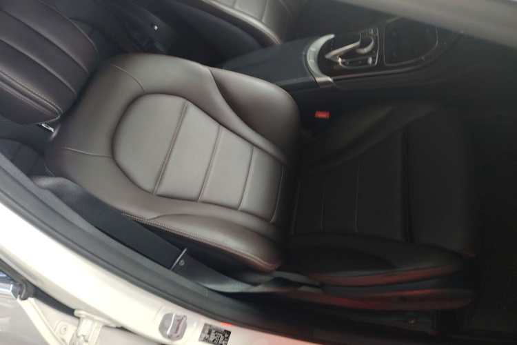 奔驰GLC 2018款 GLC 260 4MATIC 豪华型局部细节41