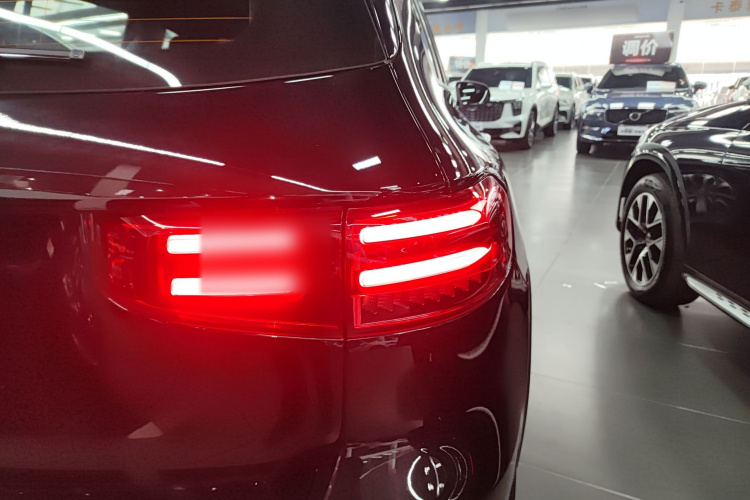 奔驰GLB 2024款 改款 GLB 220 时尚型车身外观6006