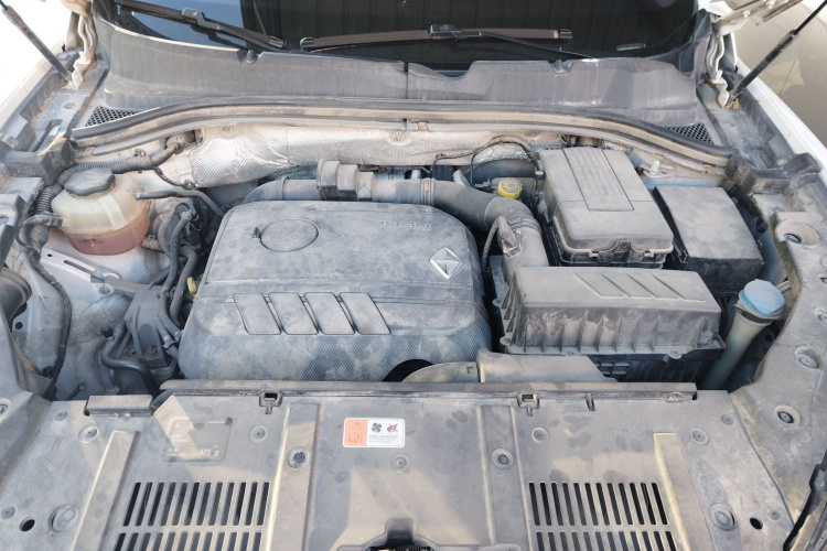 宝沃BX7 2016款 28T 两驱豪华版 5座机舱底盘24