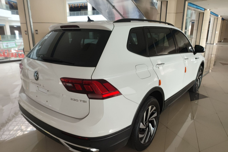 大众 途观L 2023款 330TSI 自动两驱舒享版车身外观7