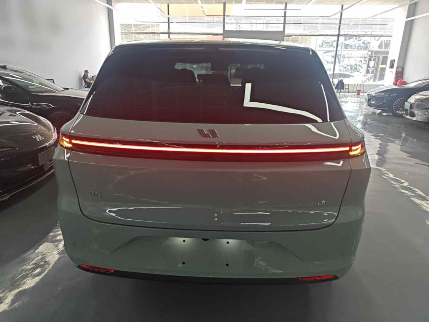 理想汽车 理想L6 2025款 Pro 智能焕新版(3)