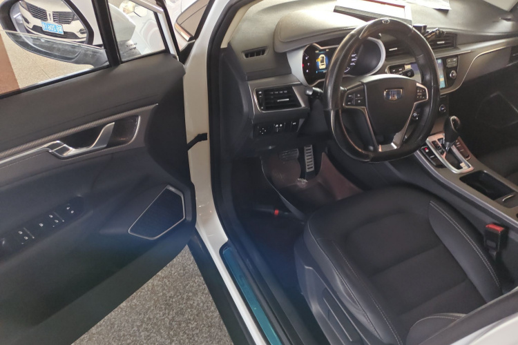 吉利汽车 帝豪GS 2016款 运动版 1.8L 自动领尚型中控内饰7003