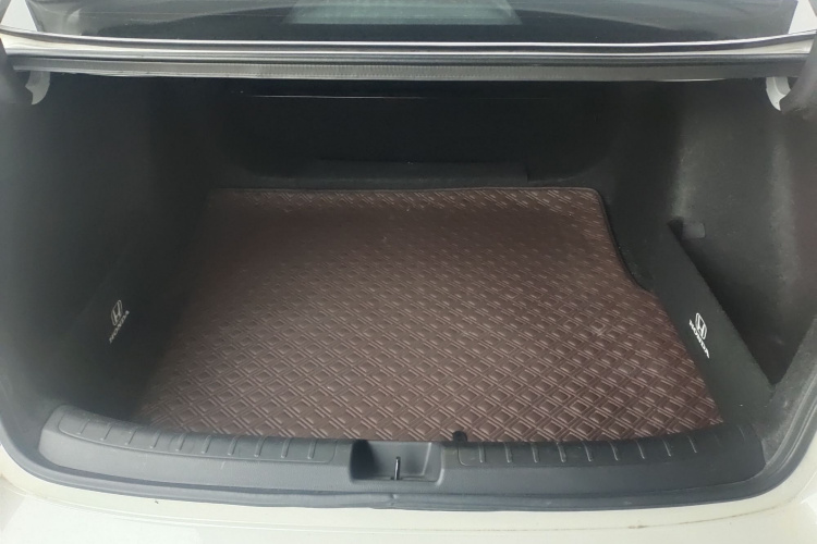 本田 思域 2022款 240TURBO CVT劲动版局部细节9001