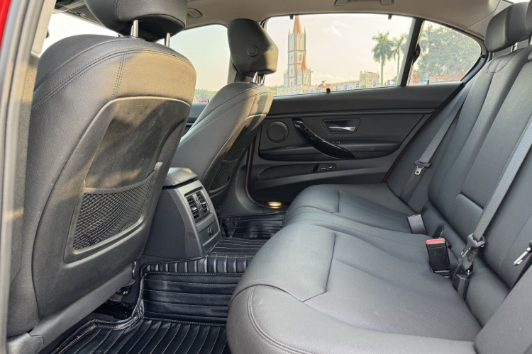 宝马3系 2018款 320Li 领先型M运动套装中控内饰7003