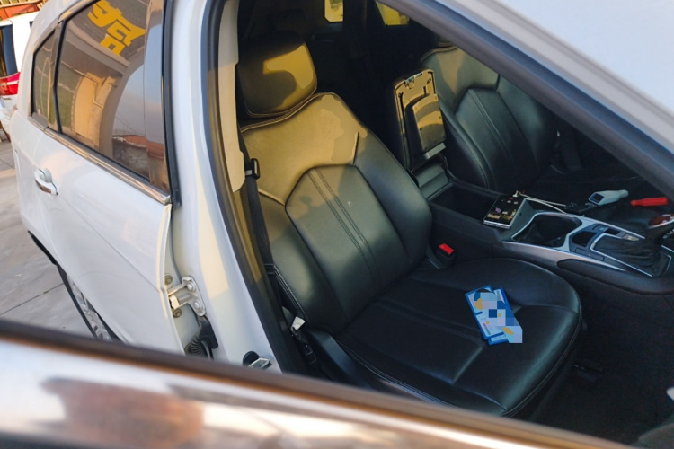 凯迪拉克SRX 2013款 3.0L 精英型局部细节41