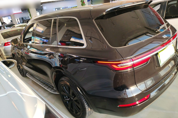 理想汽车 理想ONE 2021款 增程6座版车身外观4