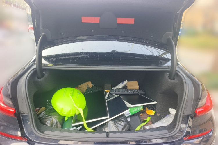 宝马3系 2020款 320Li M运动套装中控内饰23