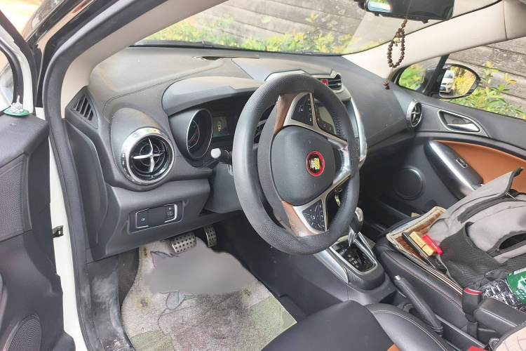 比亚迪 元 2016款 1.5TID 自动尊荣型局部细节13