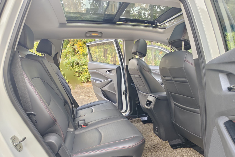 雪佛兰 沃兰多 2018款 Redline 530T 自动纵享版（5+2款） 国V中控内饰7003